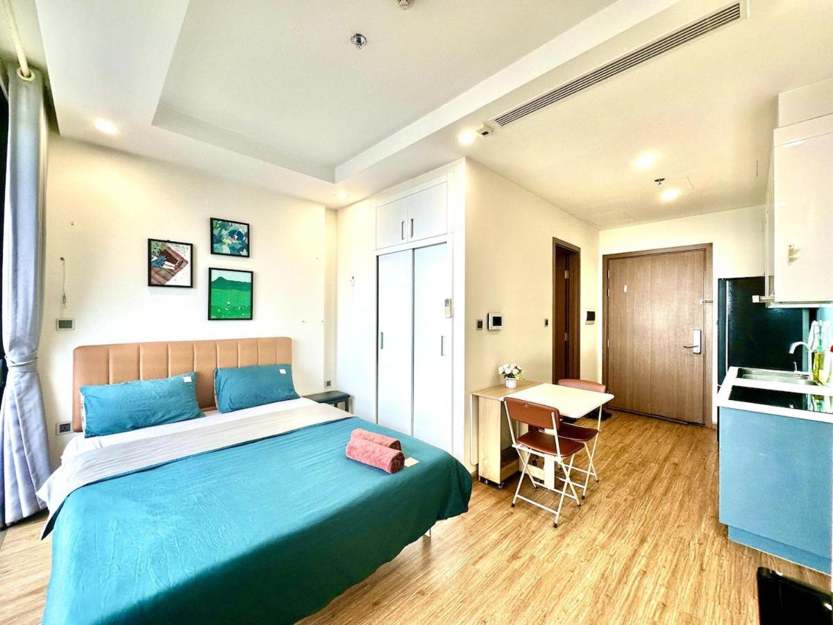 Căn hộ Delux With Swimming, Gym, Private Walking Lake, Gardens