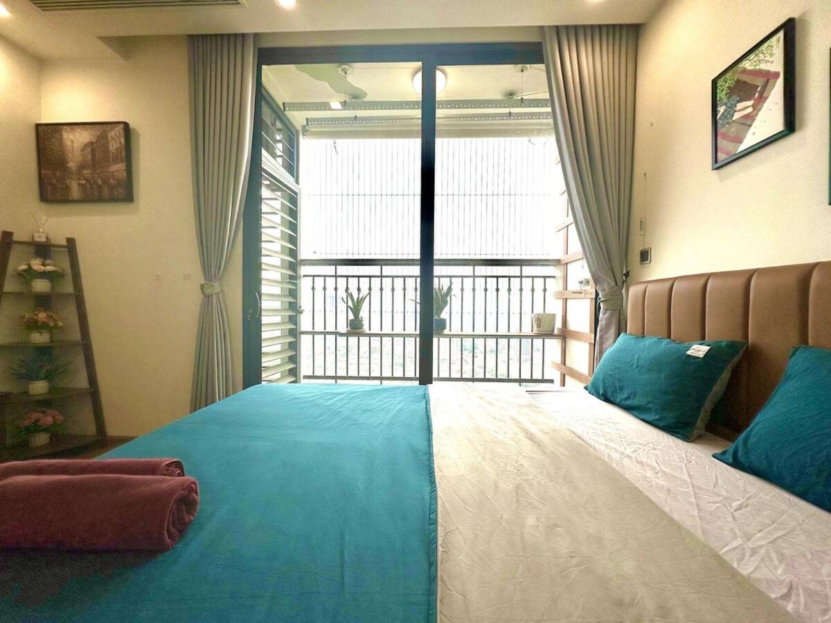 Delux With Swimming, Gym, Private Walking Lake, Gardens *