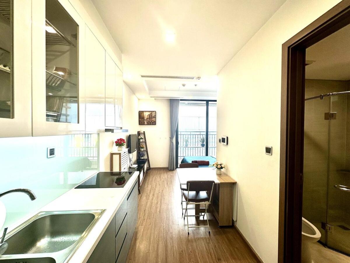 Delux With Swimming, Gym, Private Walking Lake, Gardens Hà Nội